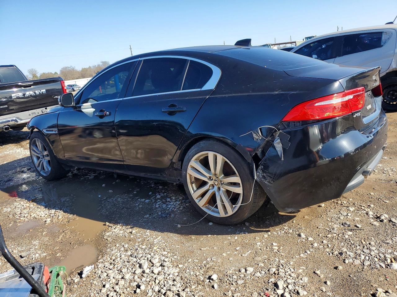 2017 JAGUAR XE