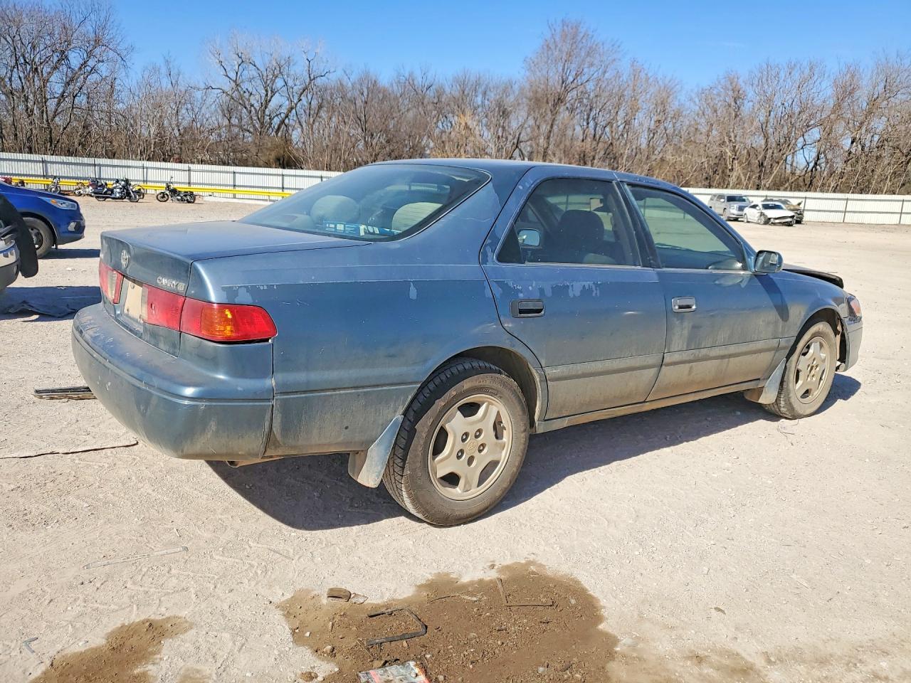 2000 TOYOTA CAMRY