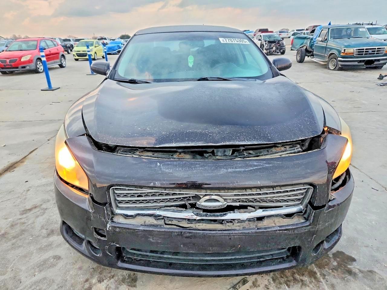 2010 NISSAN Maxima