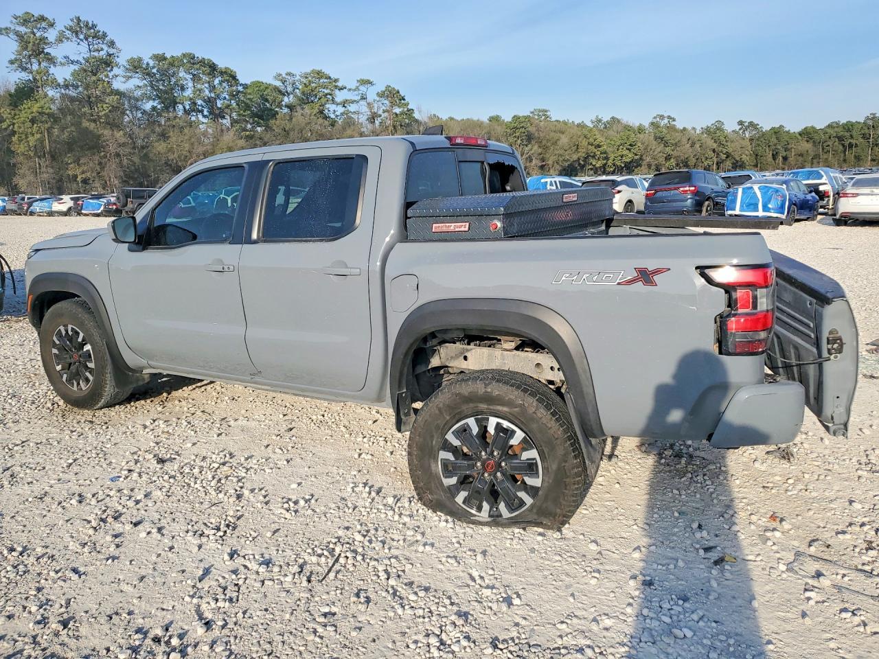 2022 NISSAN Frontier