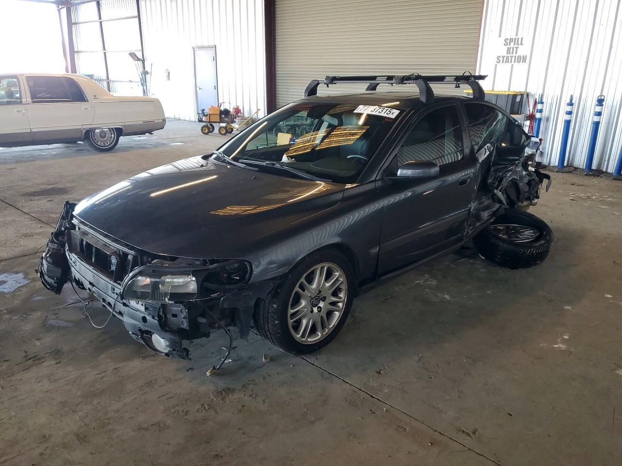 2004 VOLVO S60