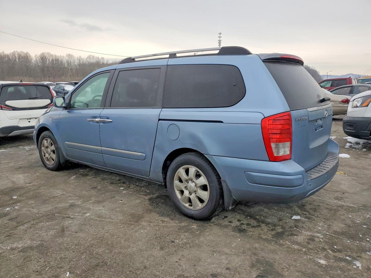 2008 HYUNDAI Entourage
