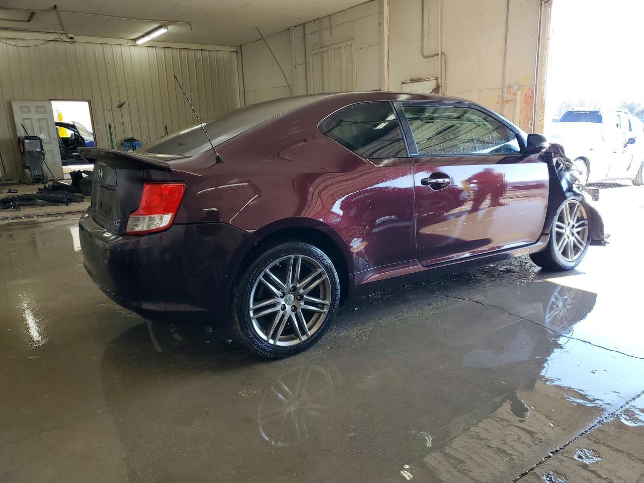 2013 TOYOTA SCION