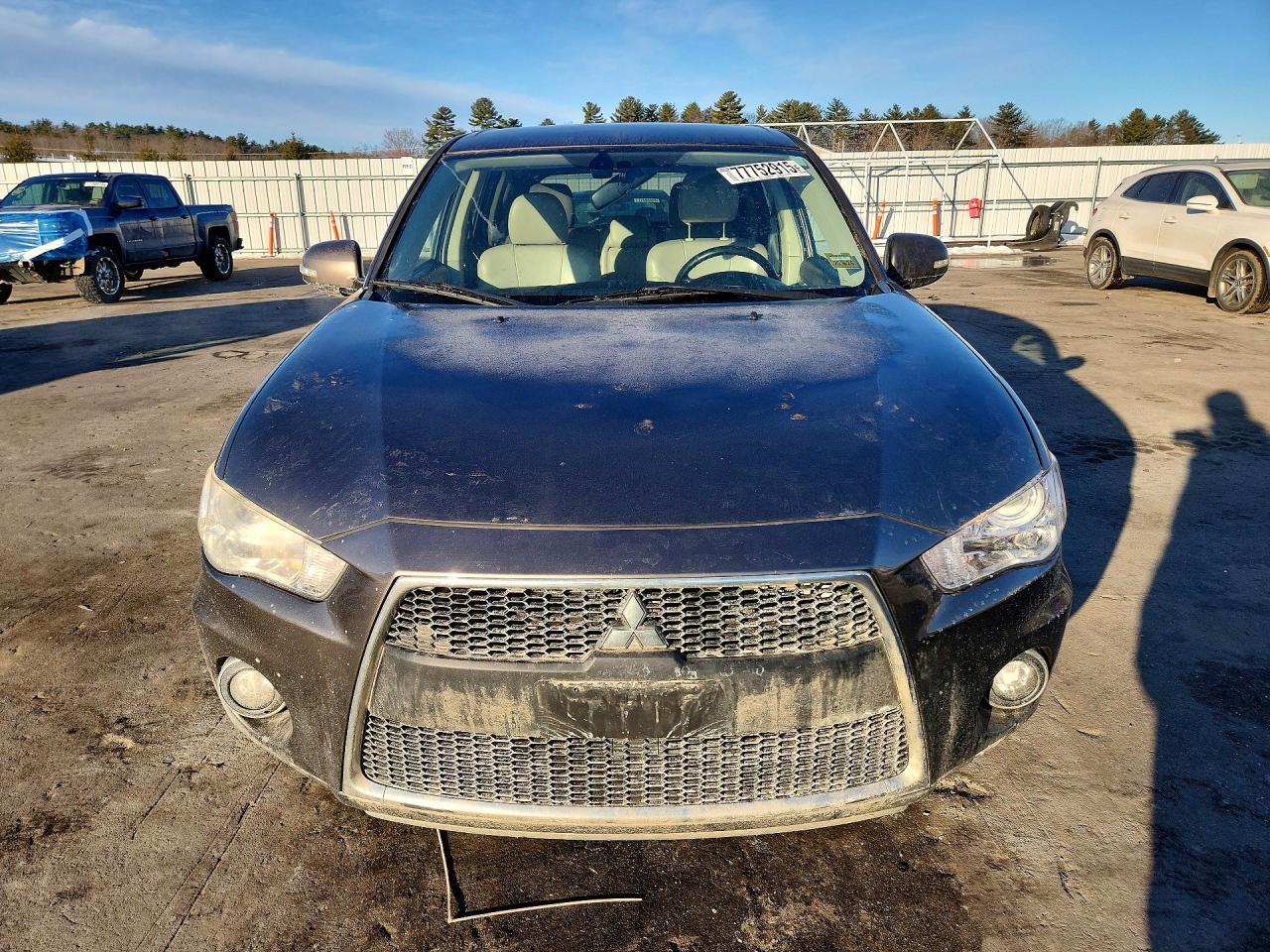 2011 MITSUBISHI outlander