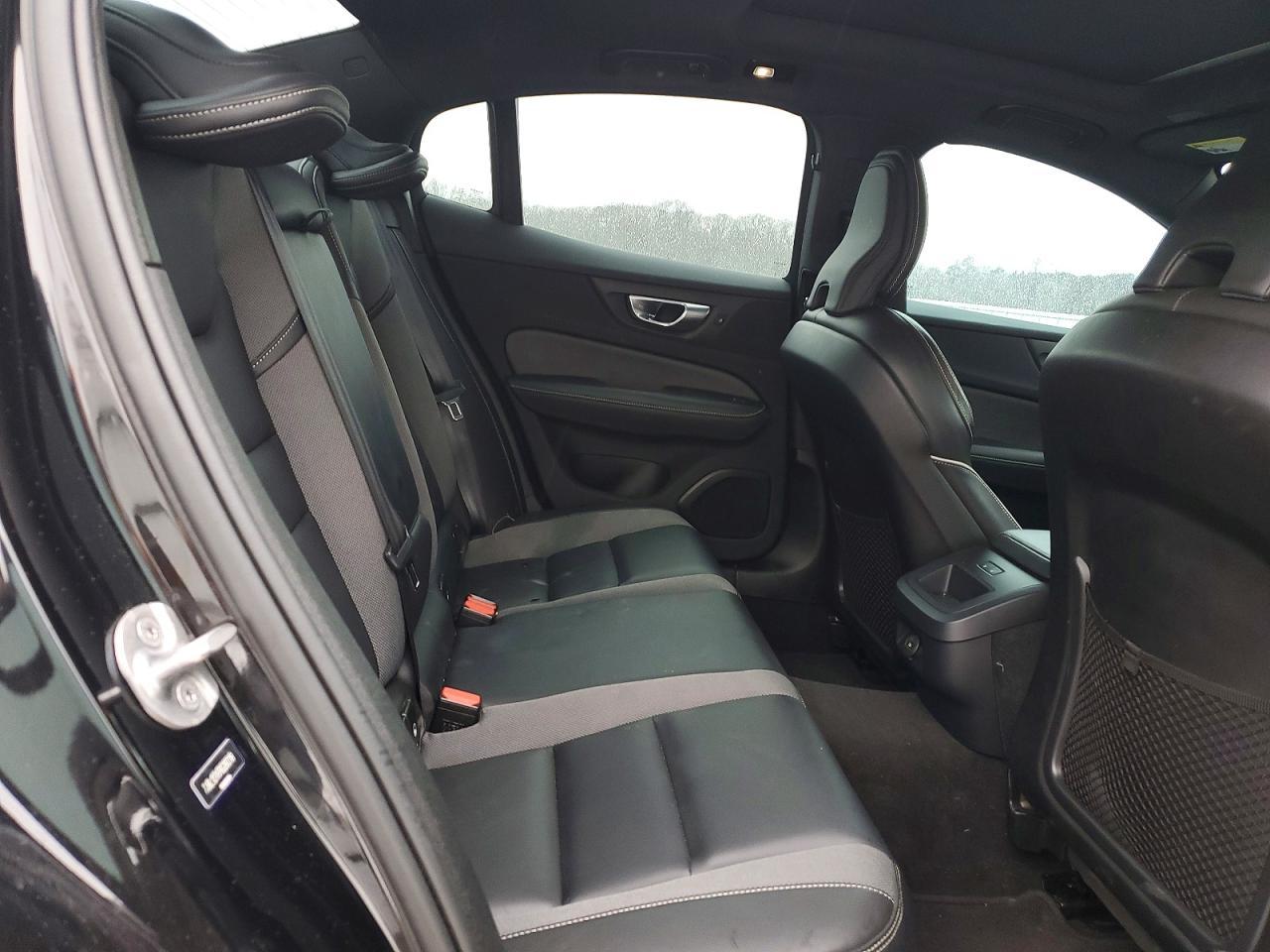 2024 VOLVO S60