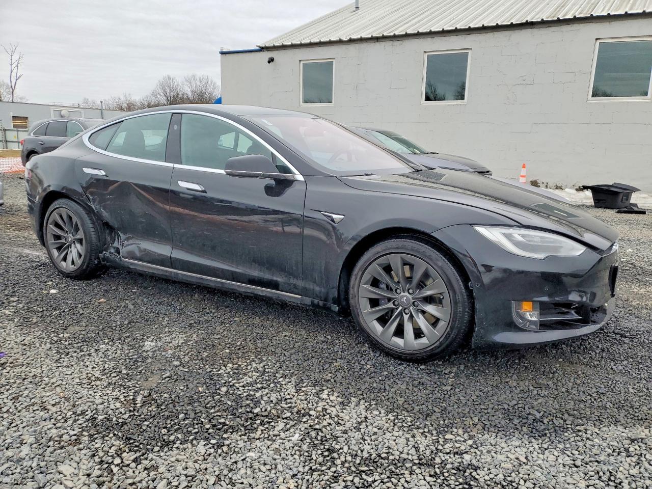 2020 TESLA MODEL S