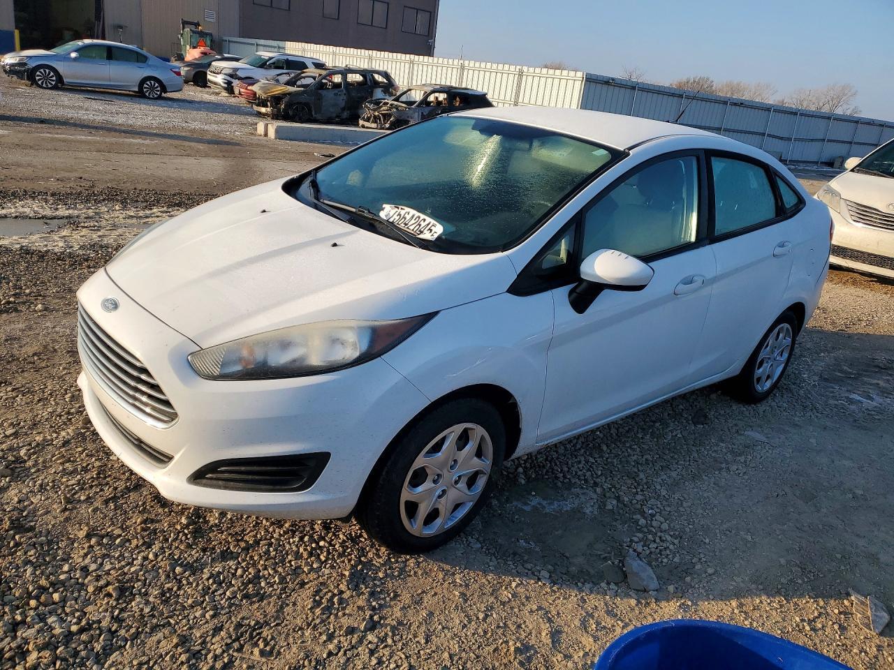 2016 FORD Fiesta