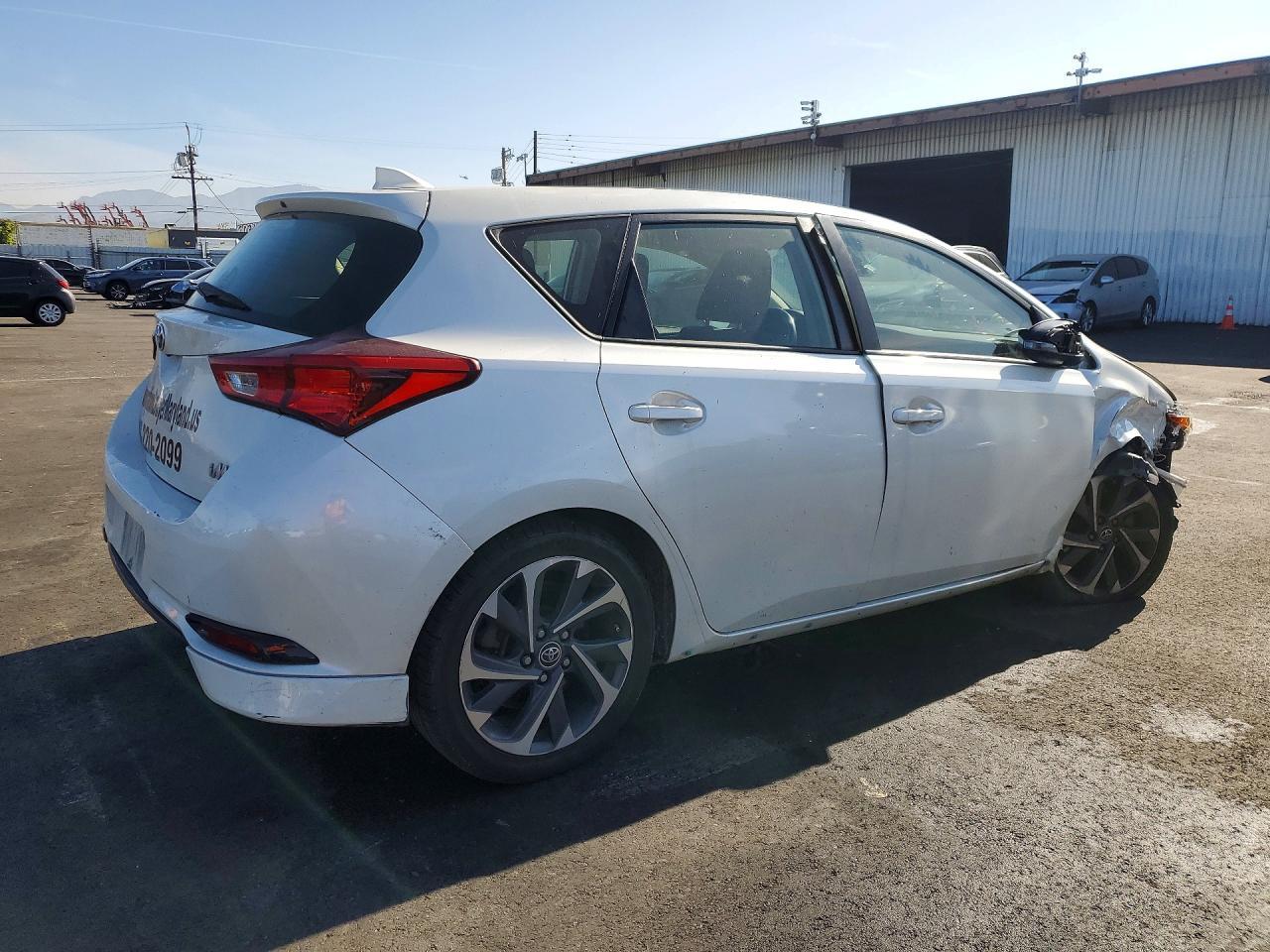 2018 TOYOTA COROLLA