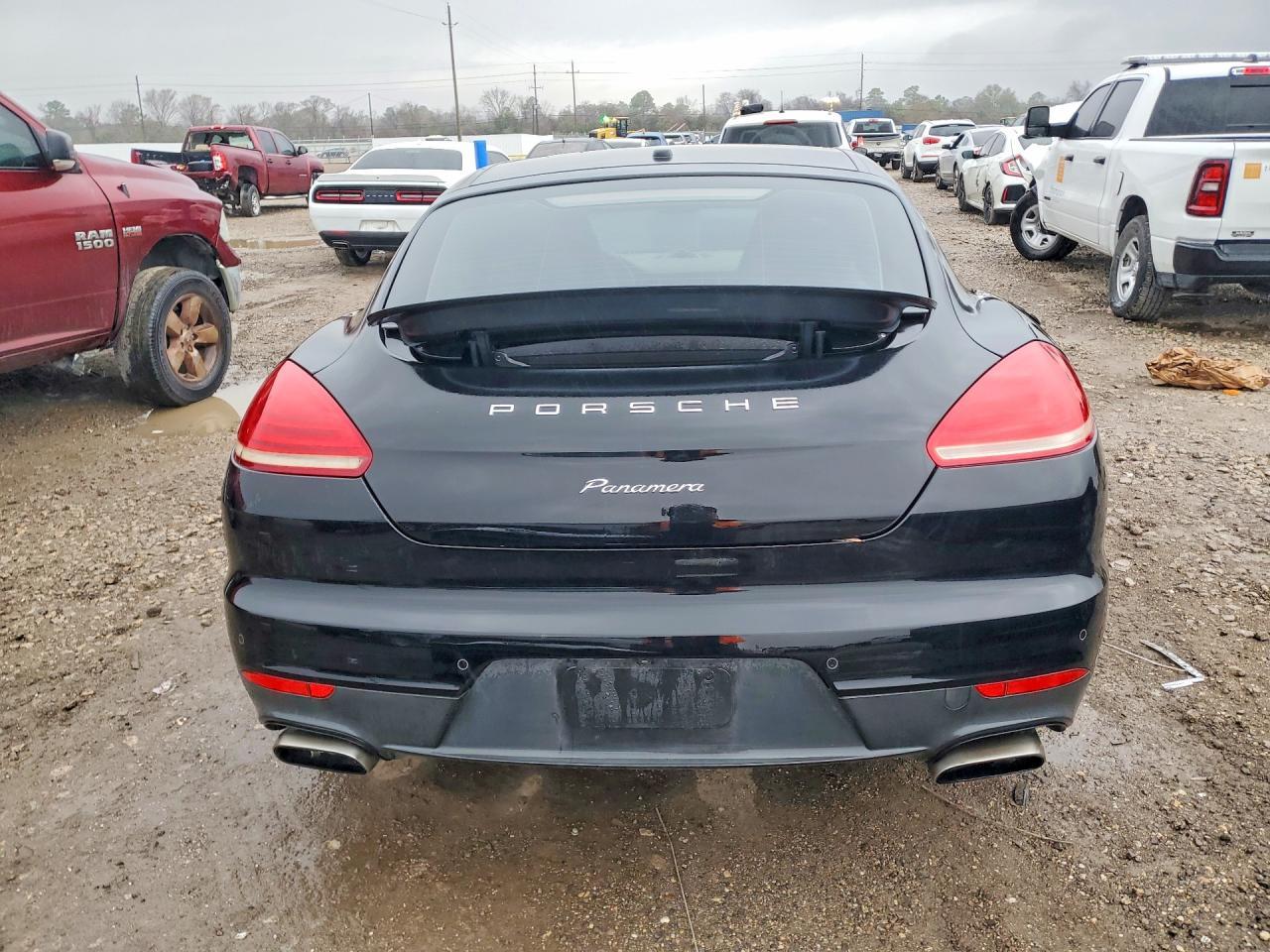 2014 PORSCHE Panamera