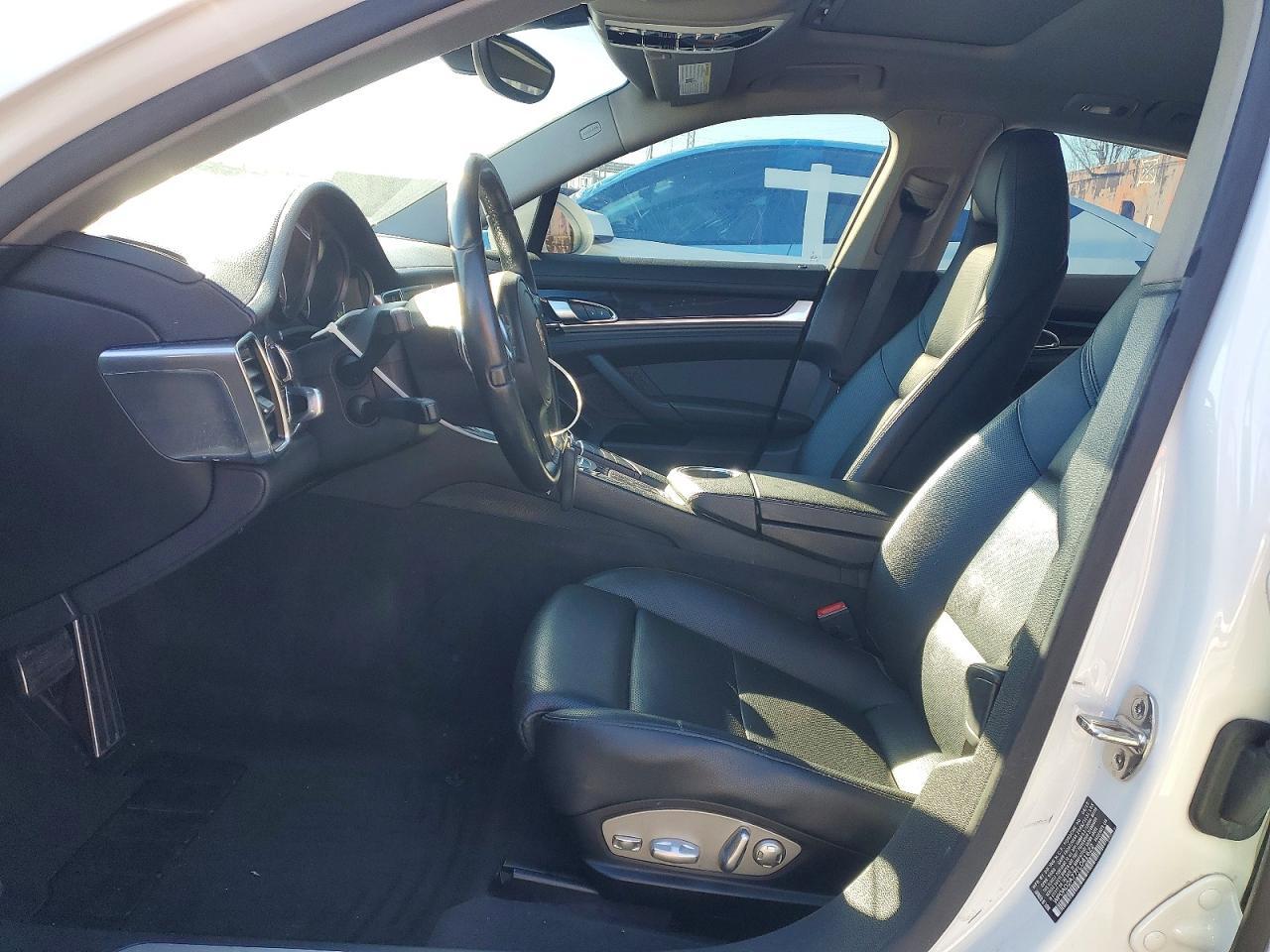 2015 PORSCHE Panamera