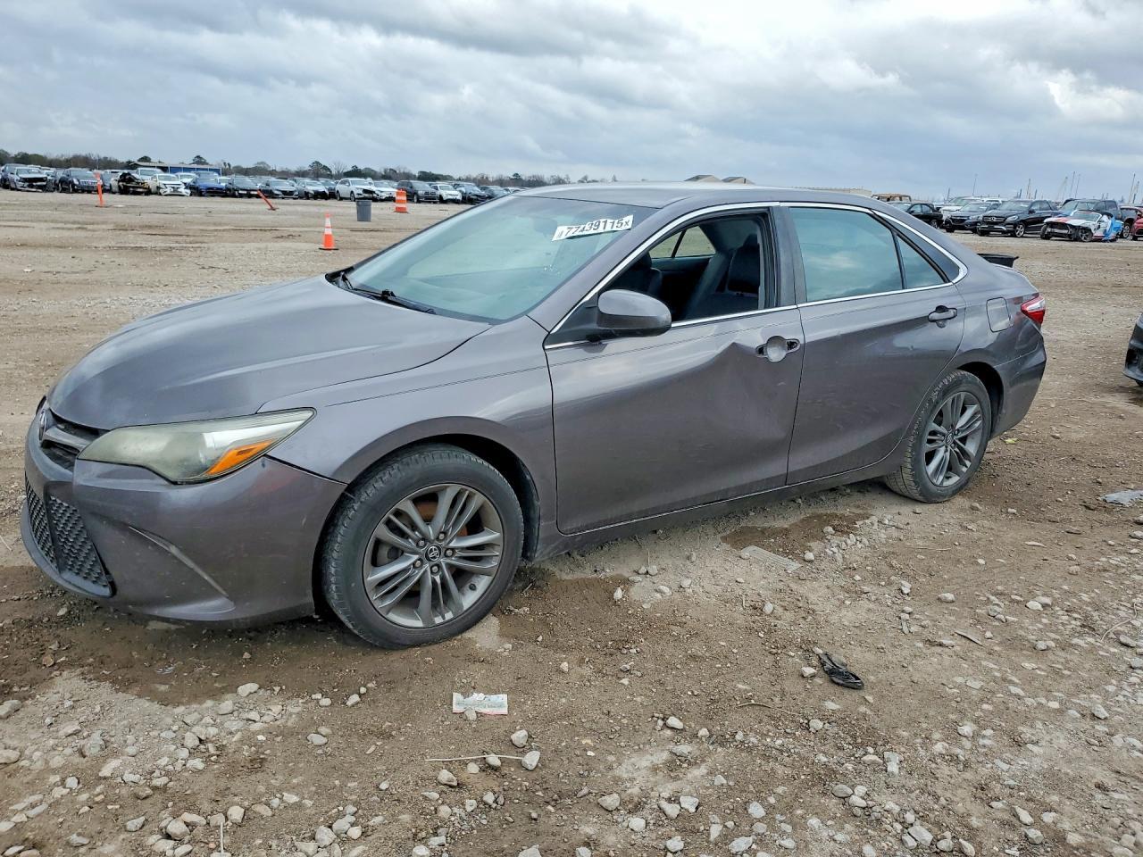 2016 TOYOTA CAMRY
