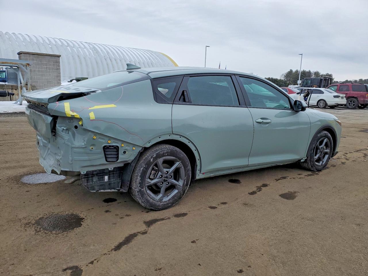 2025 KIA K4