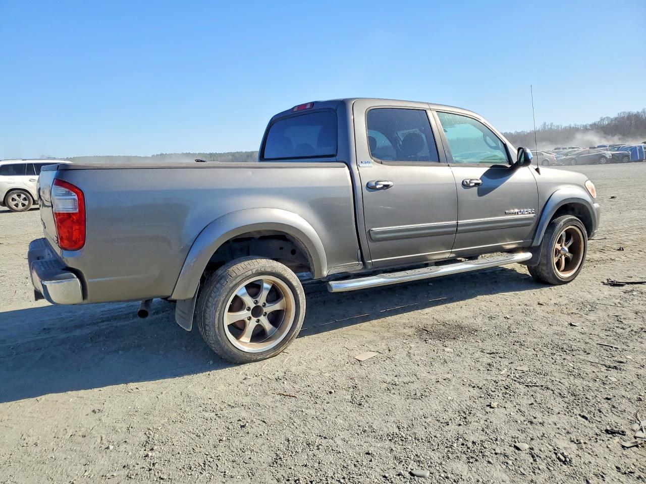 2005 TOYOTA TUNDRA
