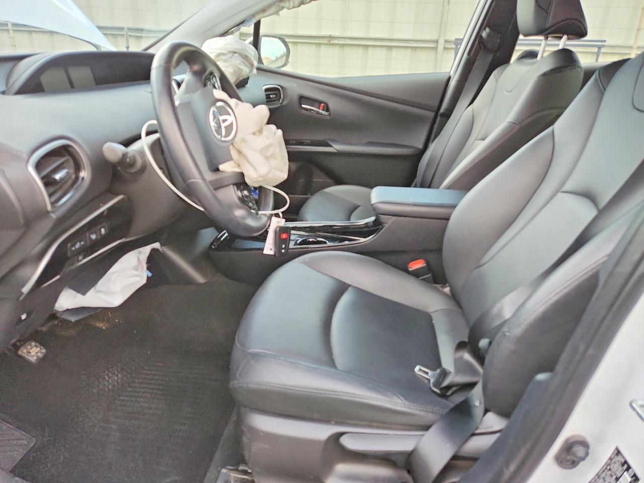 2022 TOYOTA PRIUS