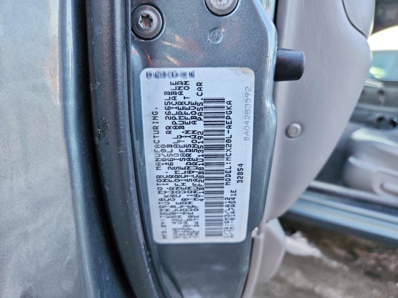 2001 TOYOTA Avalon
