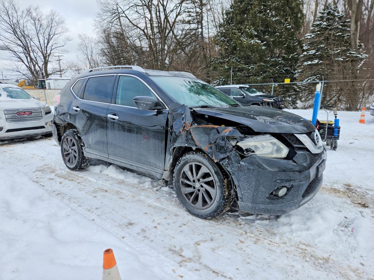 2016 NISSAN ROGUE