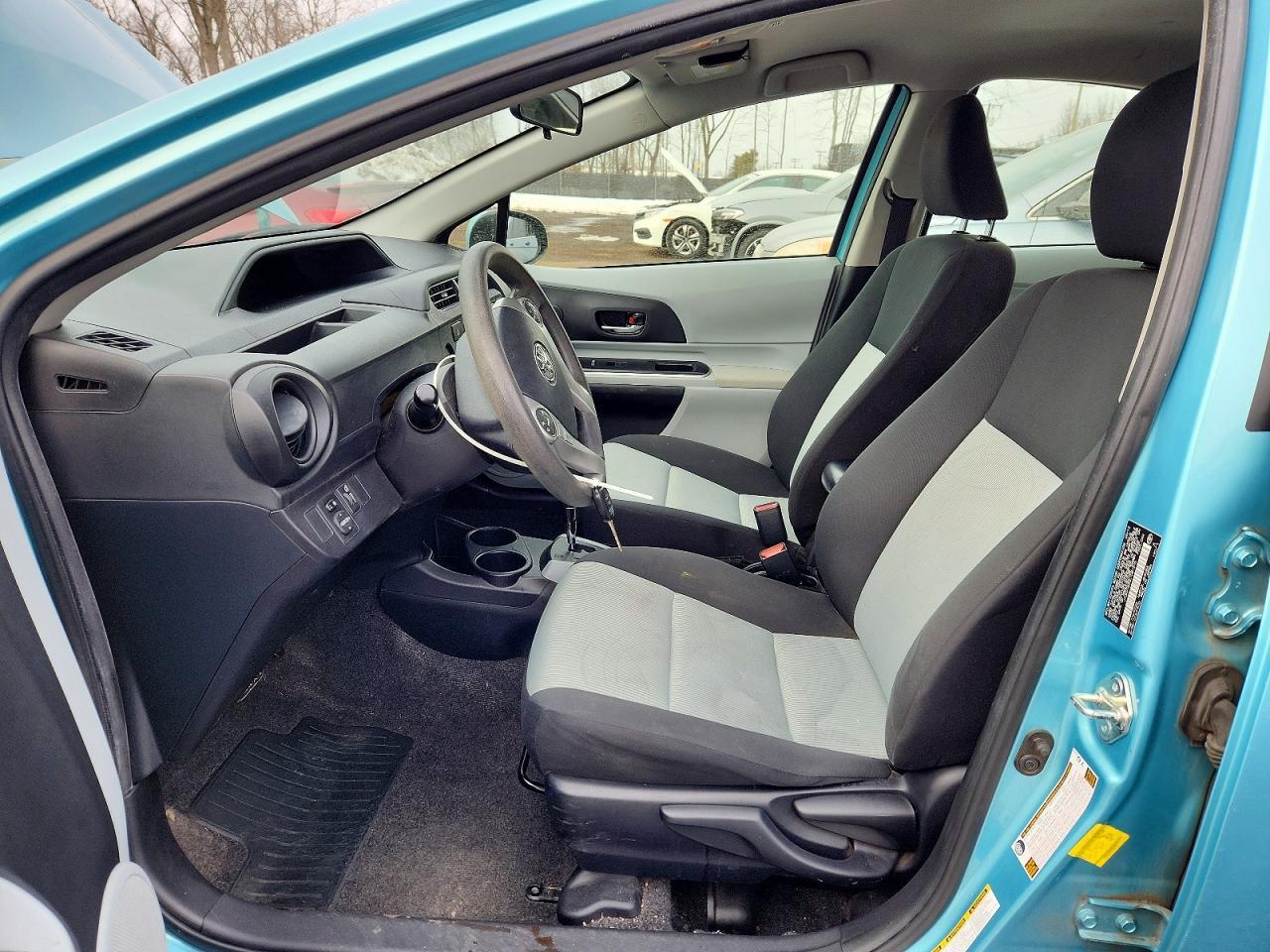 2014 TOYOTA Prius c