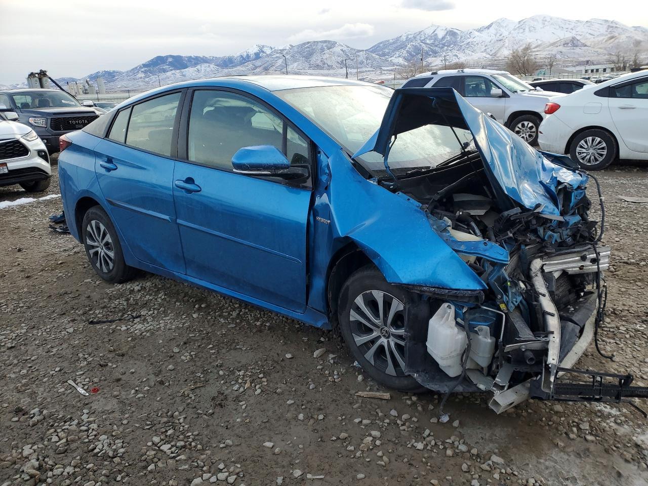 2019 TOYOTA PRIUS
