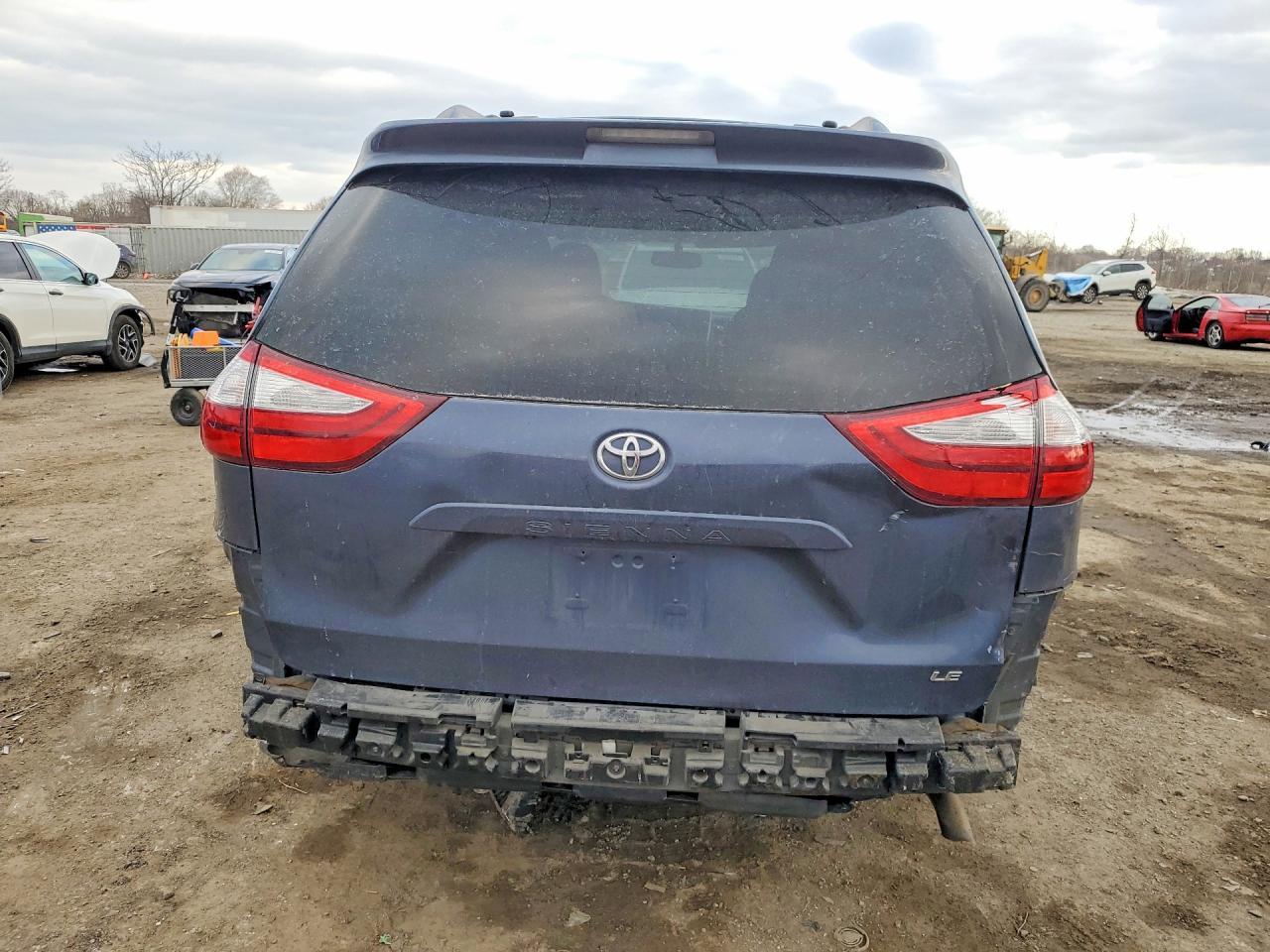 2016 TOYOTA SIENNA