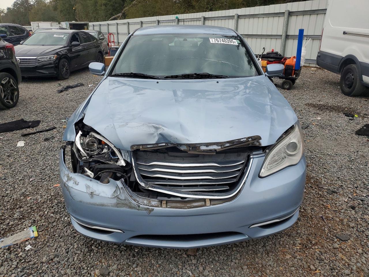 2014 CHRYSLER 200