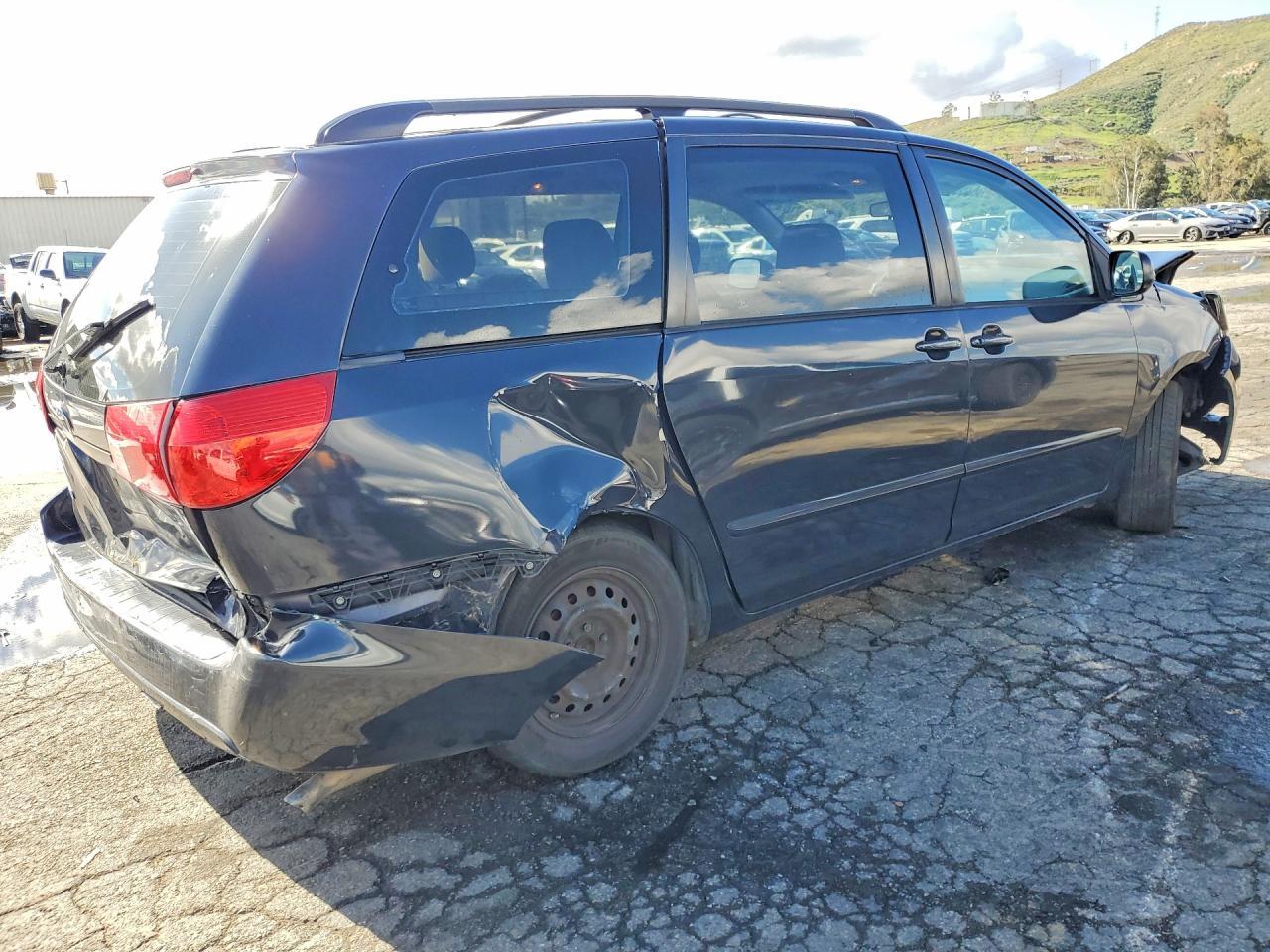 2007 TOYOTA SIENNA