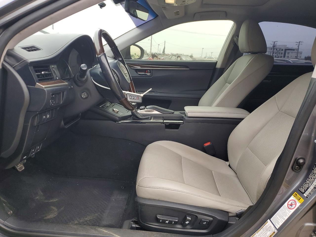 2016 LEXUS ES 300H