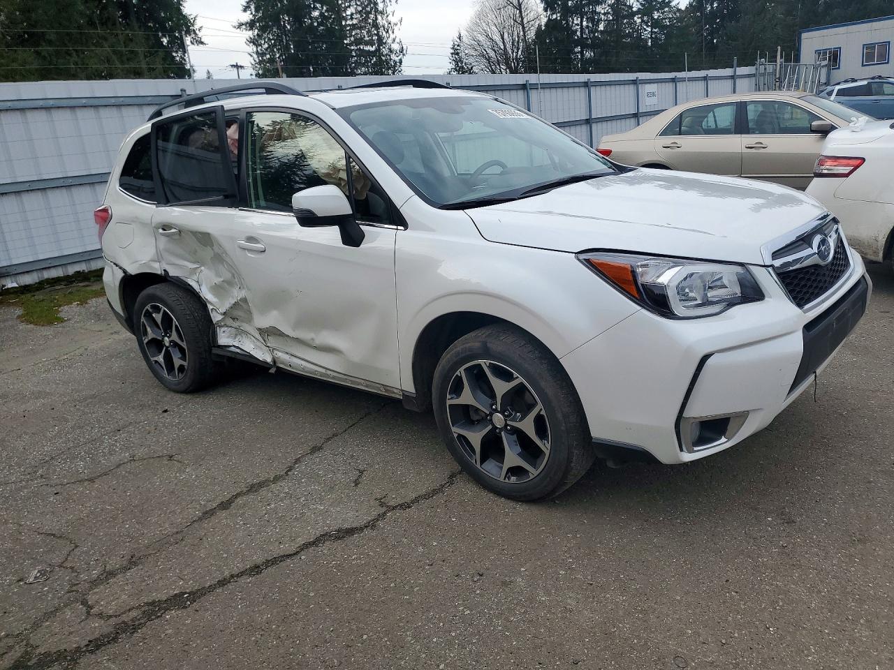 2015 SUBARU FORESTER