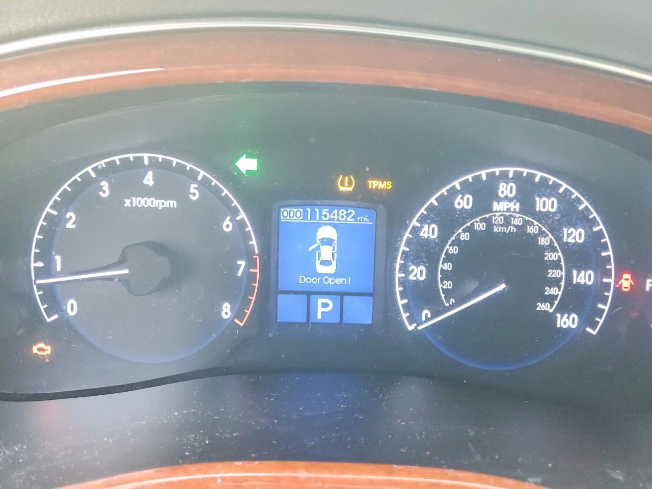 2012 HYUNDAI GENESIS