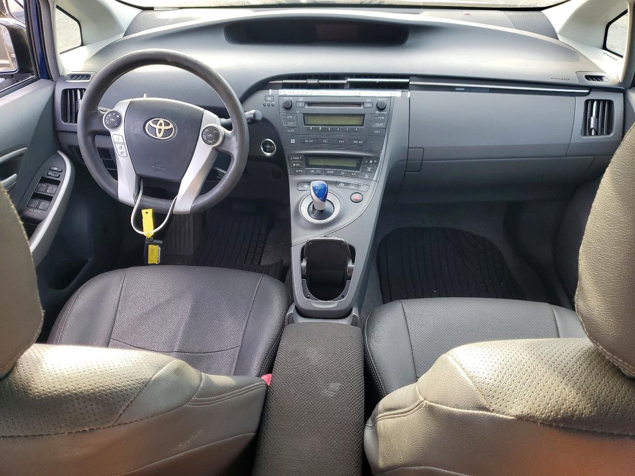 2011 TOYOTA PRIUS