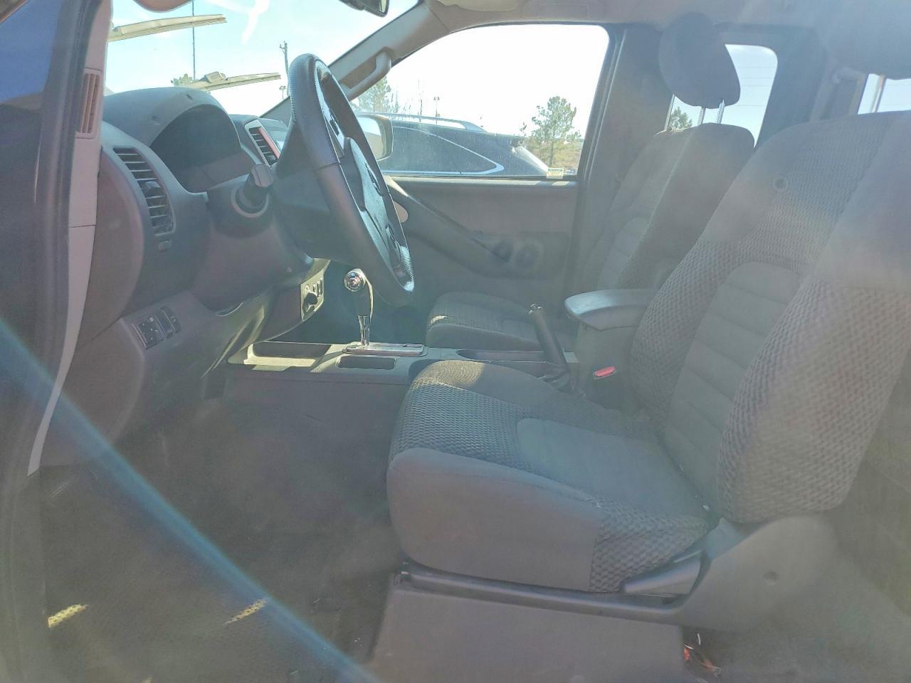 2012 NISSAN Frontier