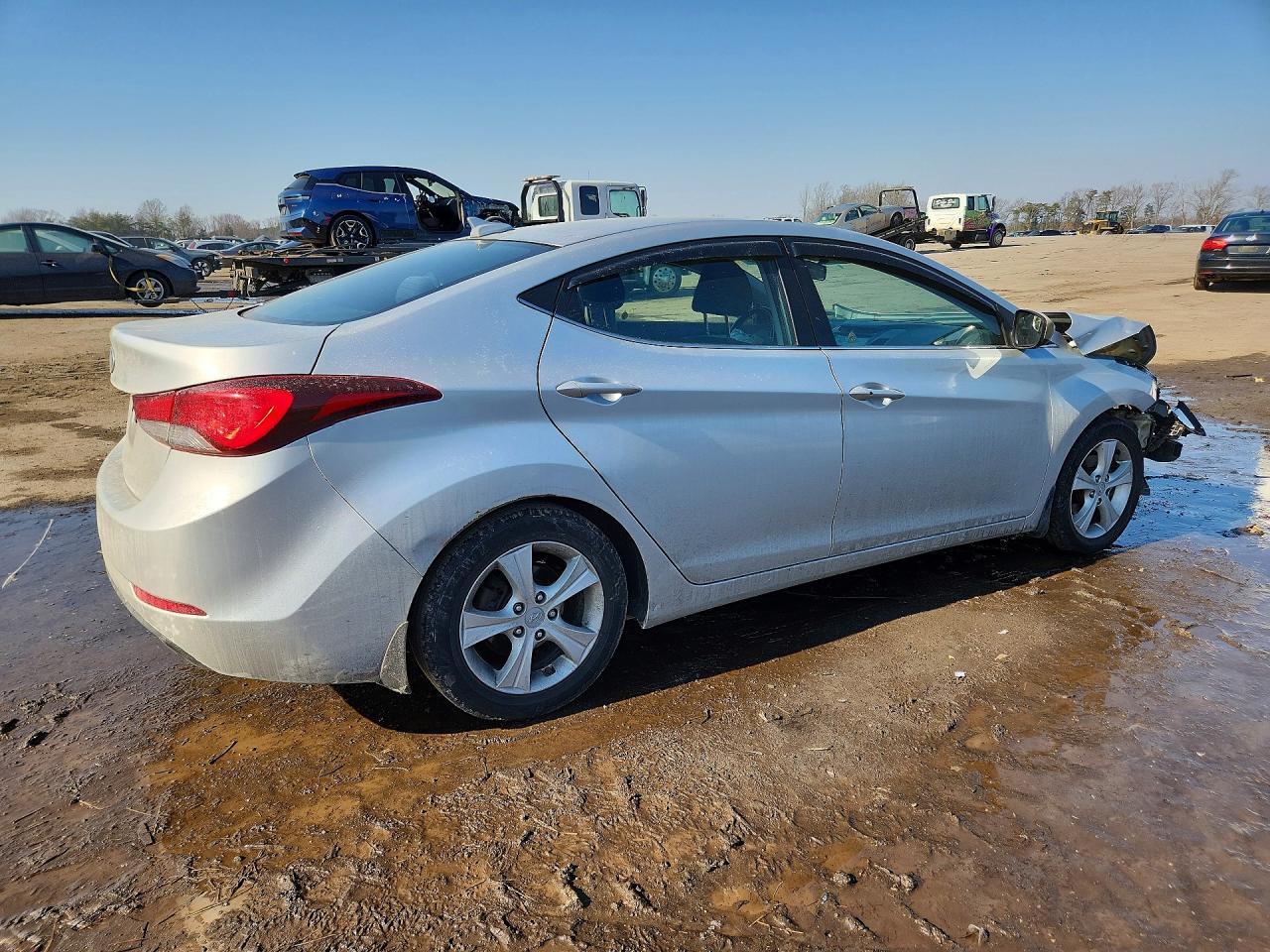 2016 HYUNDAI ELANTRA