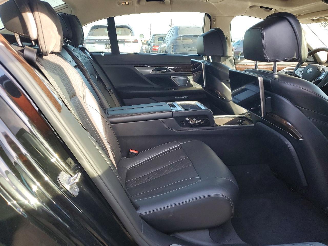 2016 BMW 7 series