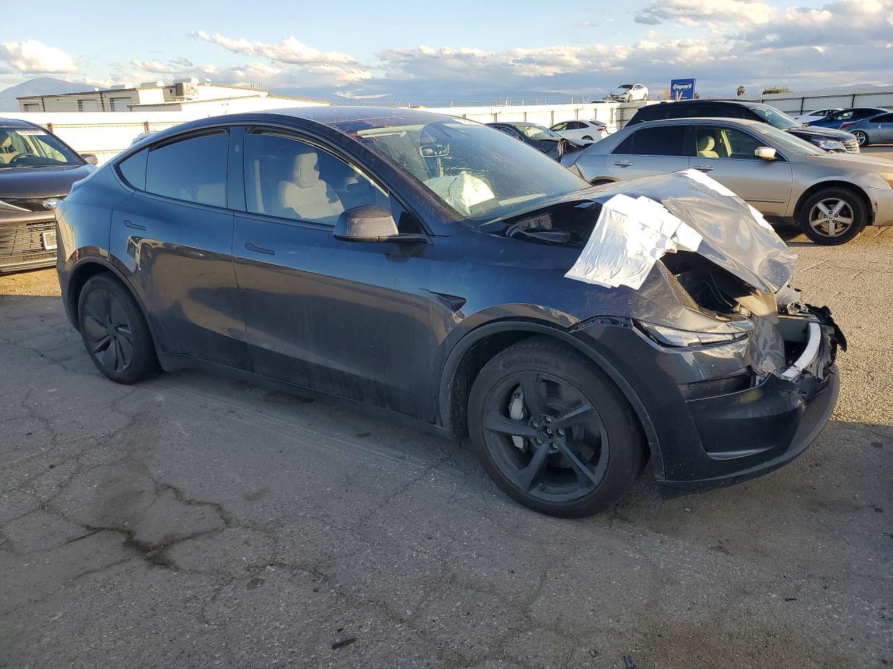 2026 TESLA MODEL Y