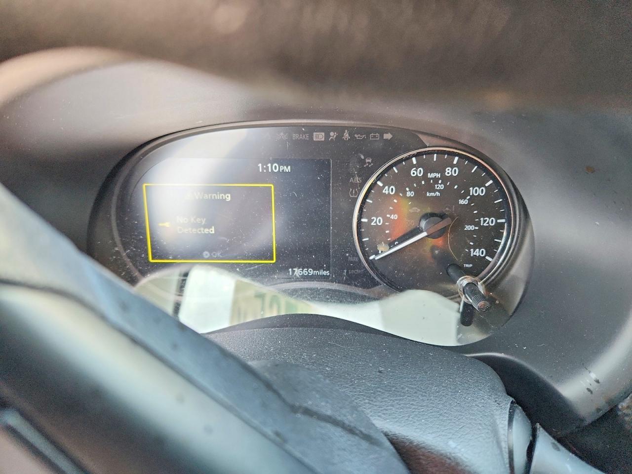 2024 NISSAN KICKS