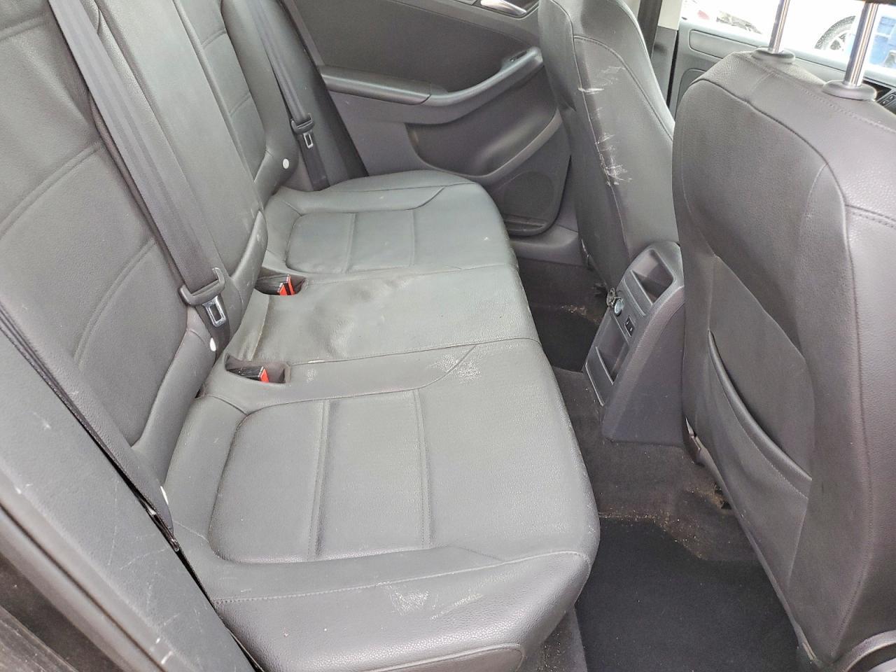 2011 VOLKSWAGEN JETTA