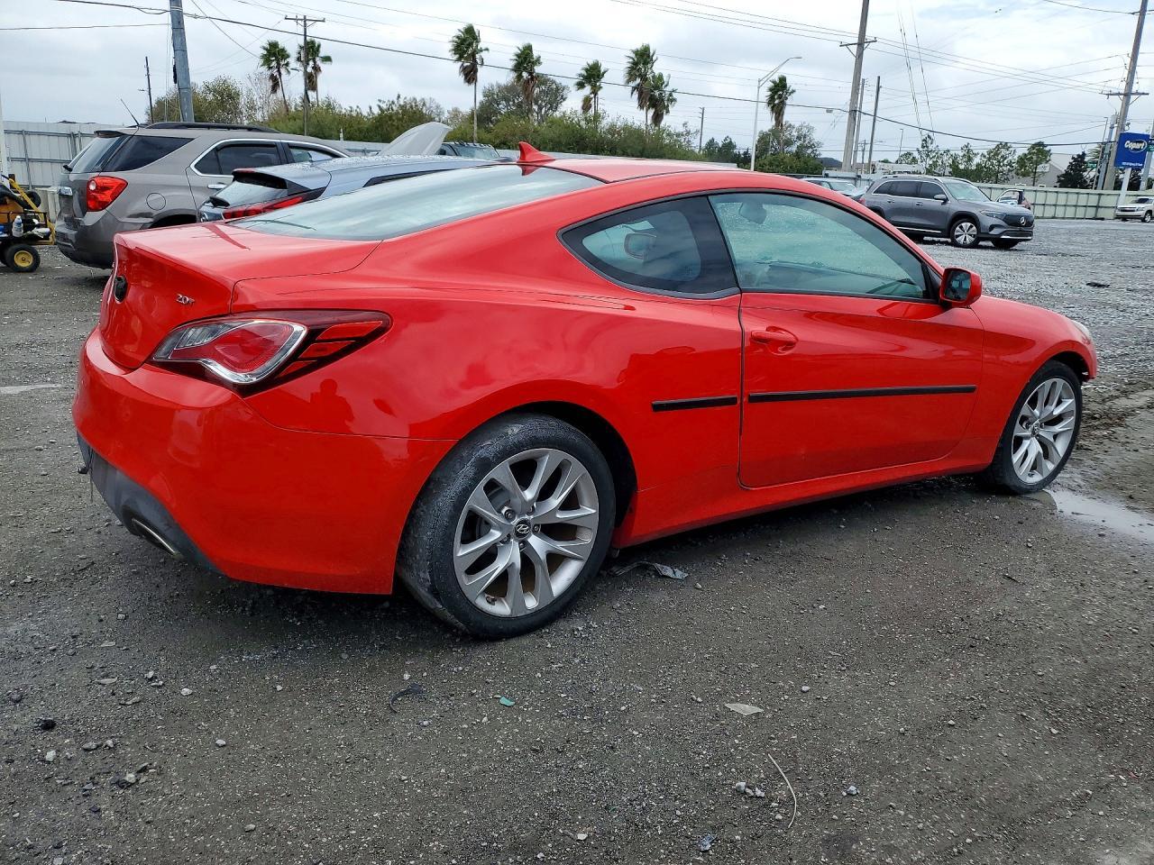 2013 HYUNDAI GENESIS