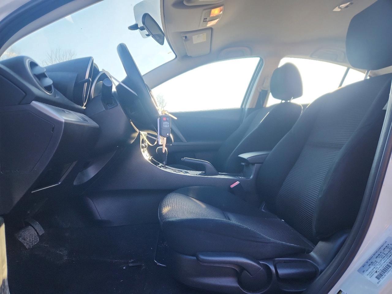 2013 MAZDA 3