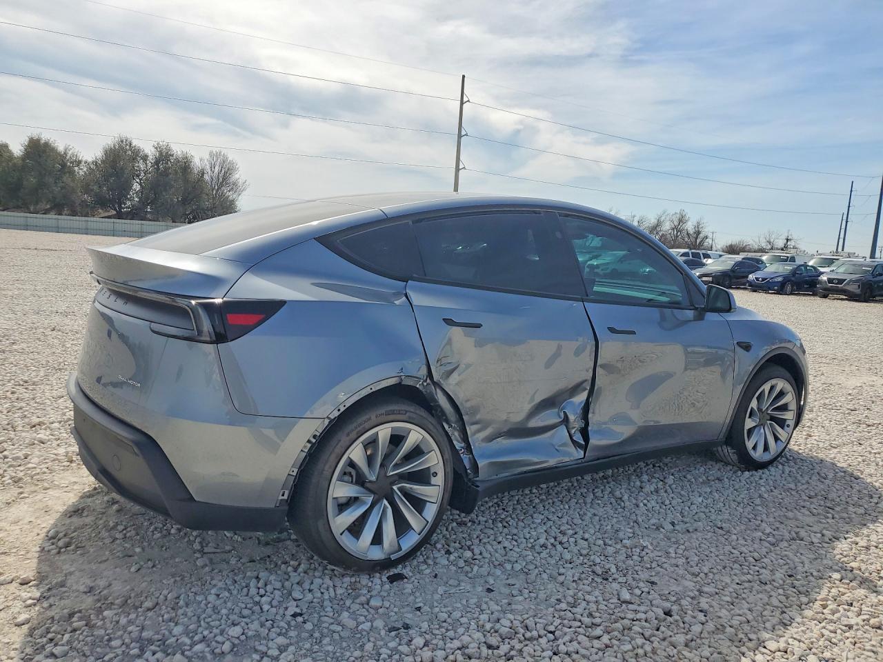 2026 TESLA MODEL Y