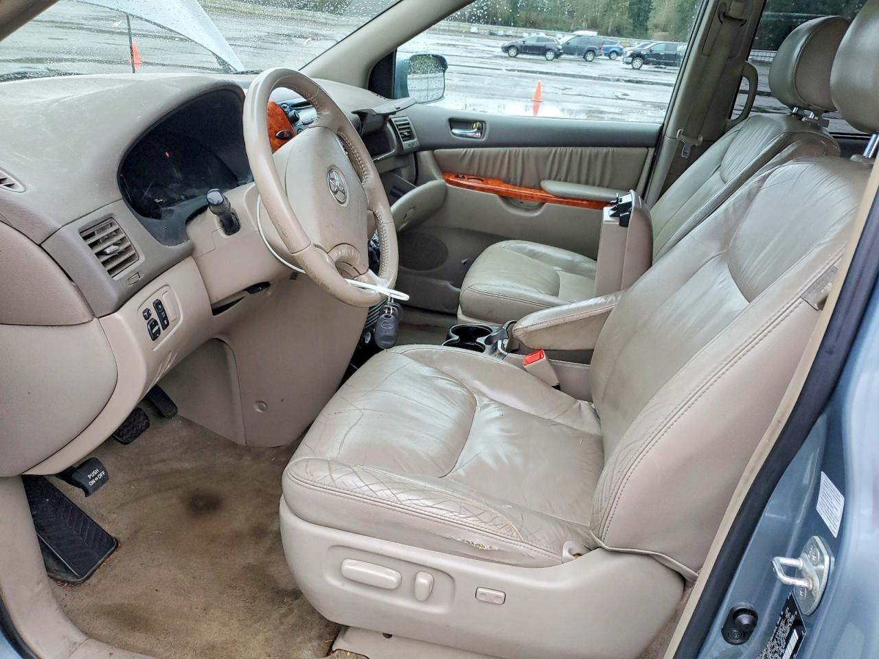 2006 TOYOTA SIENNA