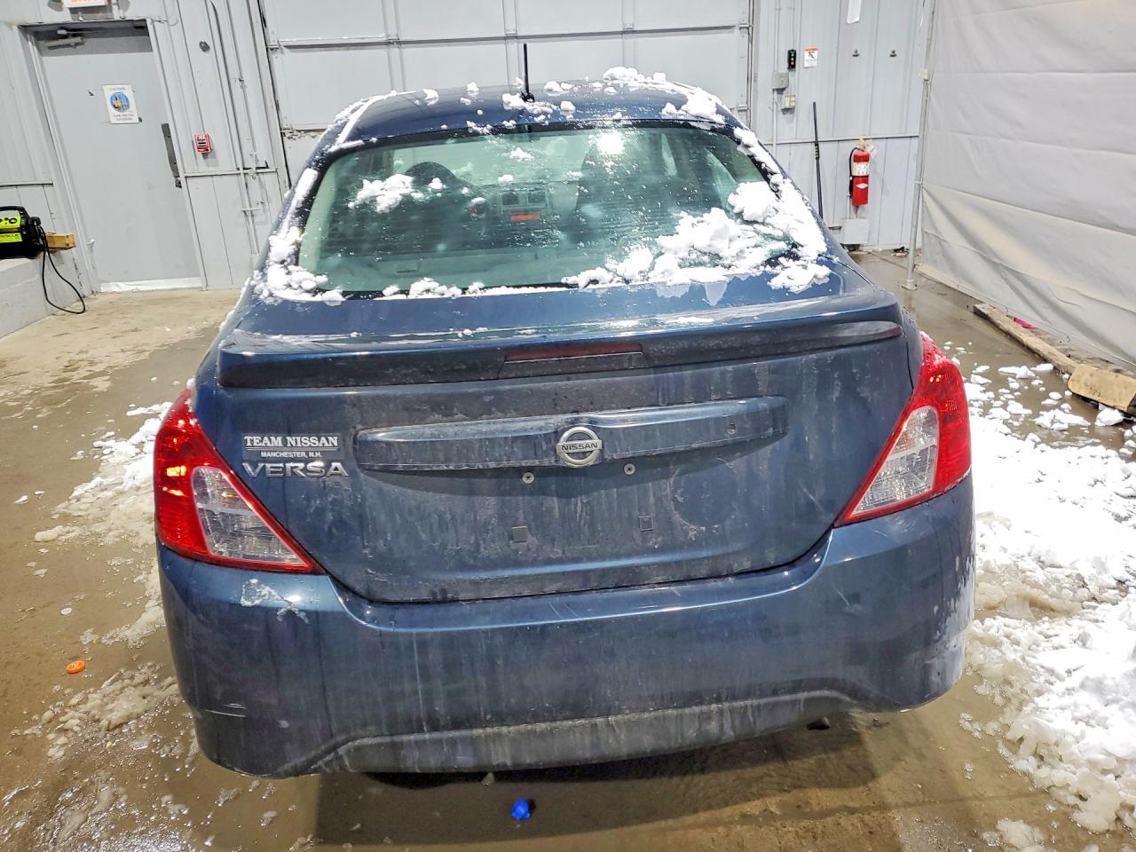 2017 NISSAN VERSA