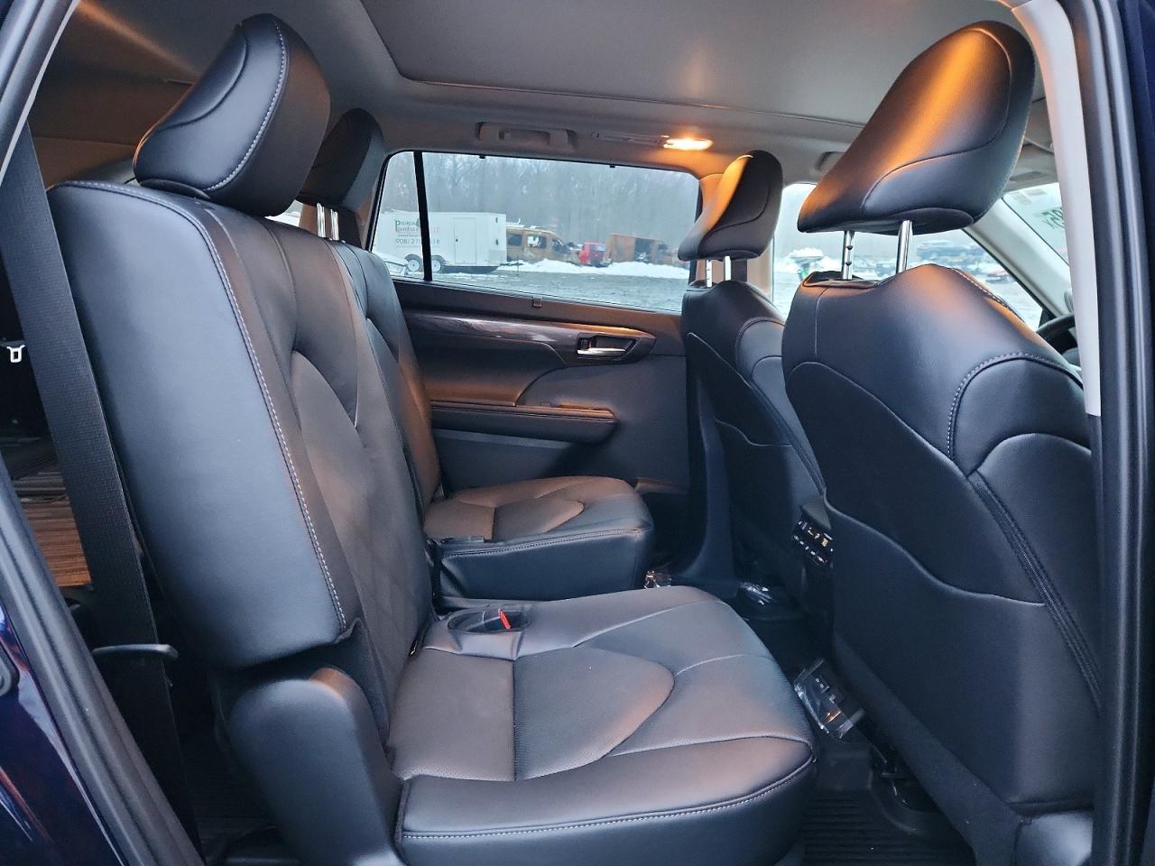 2025 TOYOTA HIGHLANDER