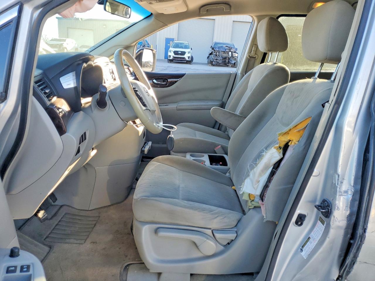 2011 NISSAN Quest