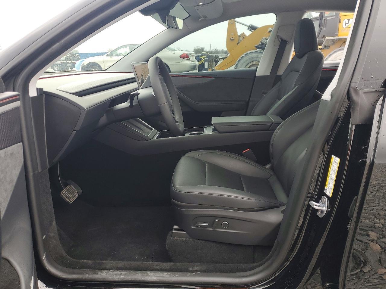 2026 TESLA MODEL Y