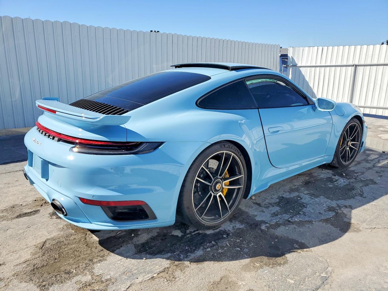 2022 PORSCHE 911