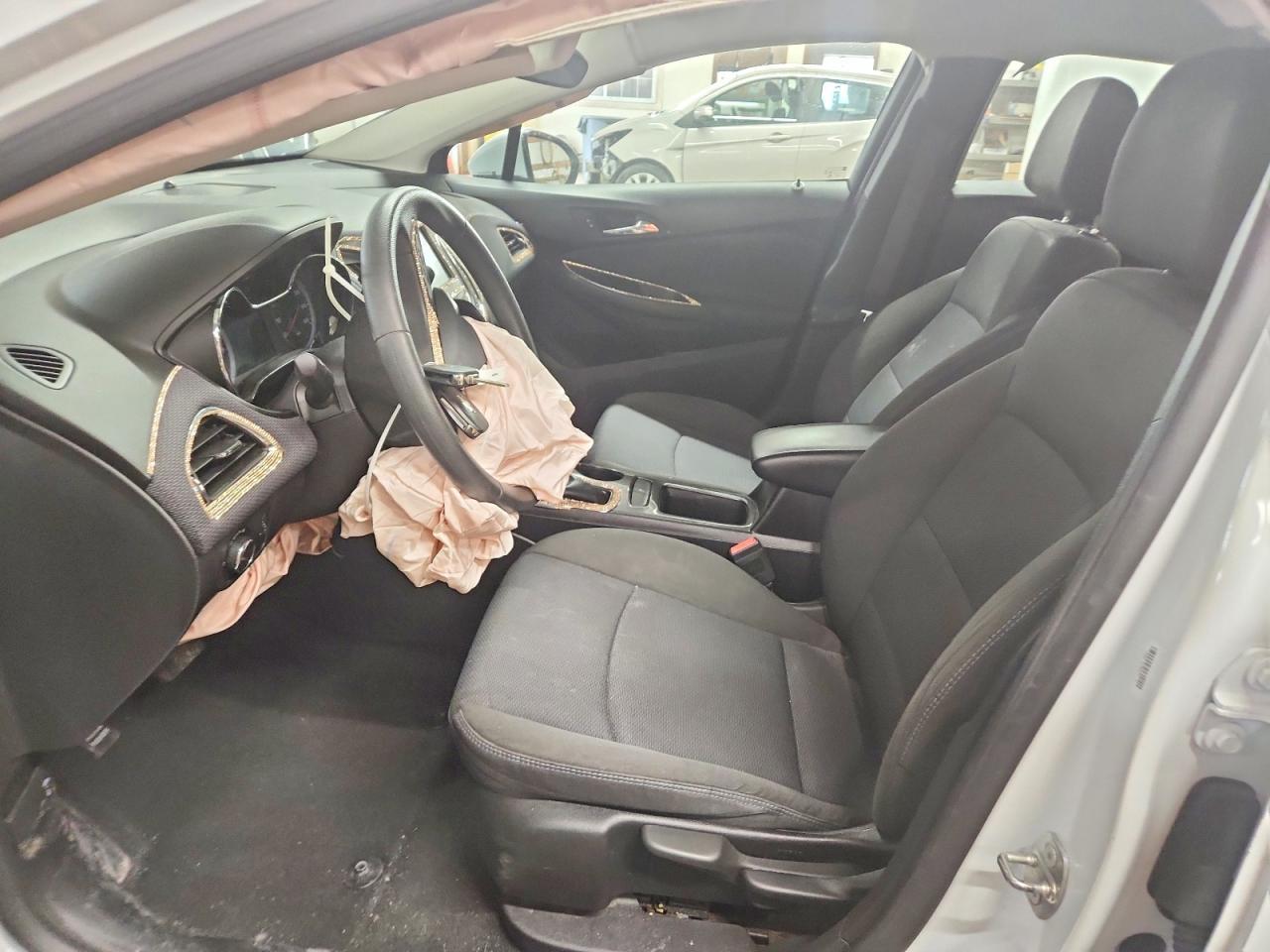 2017 CHEVROLET CRUZE