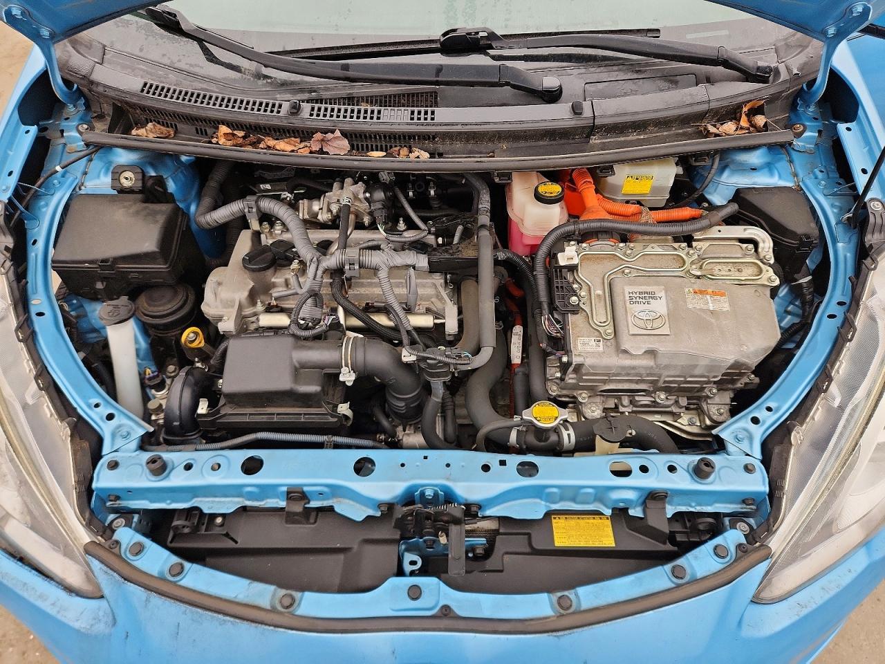 2015 TOYOTA Prius c