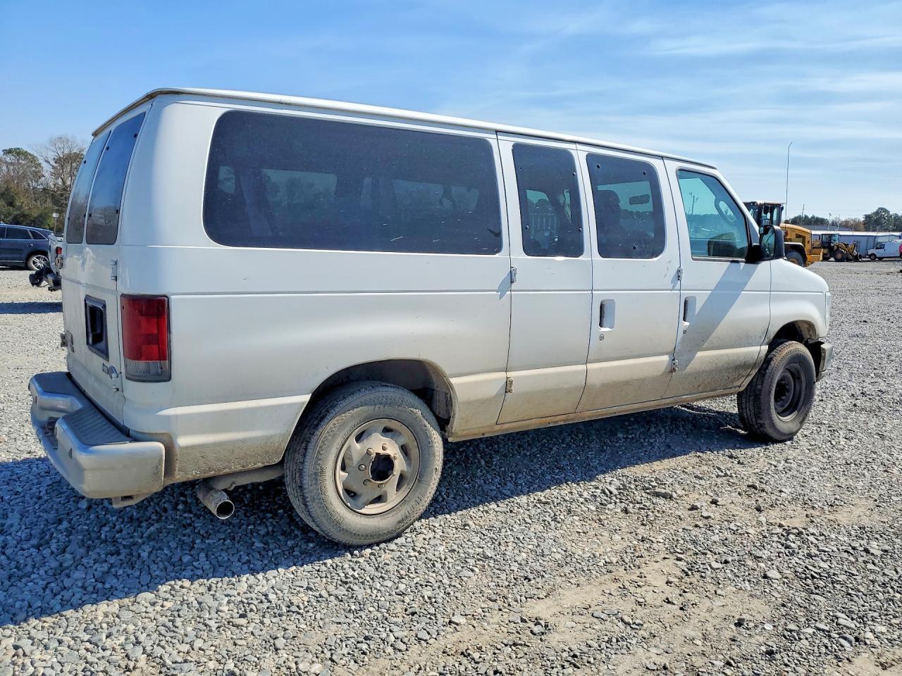 2009 FORD Econoline E350