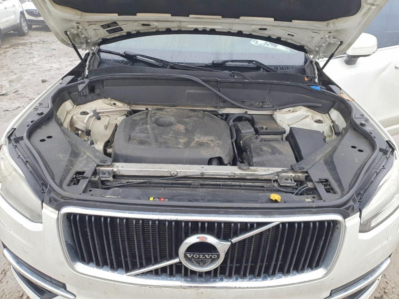 2017 VOLVO XC90