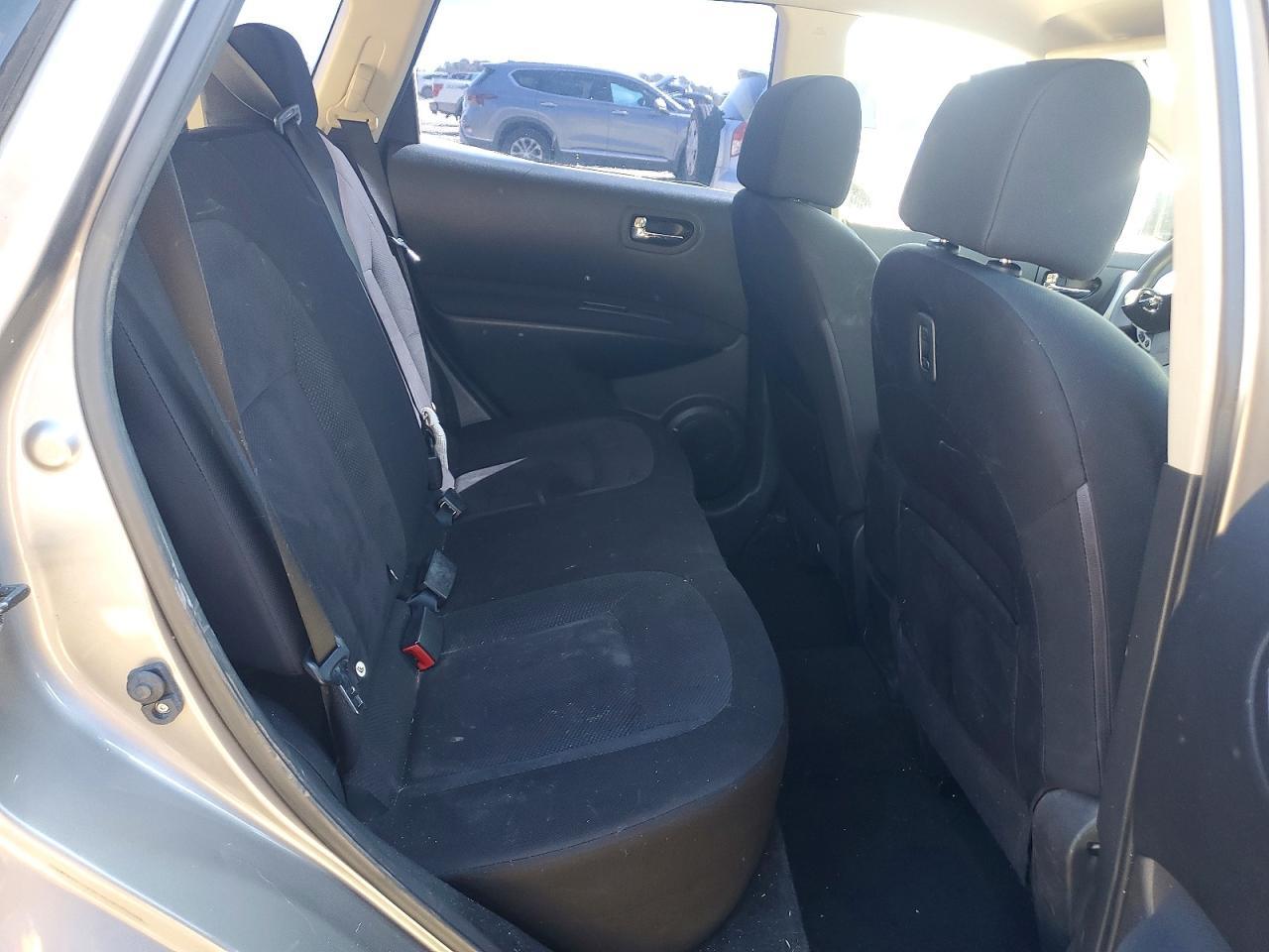 2014 NISSAN ROGUE