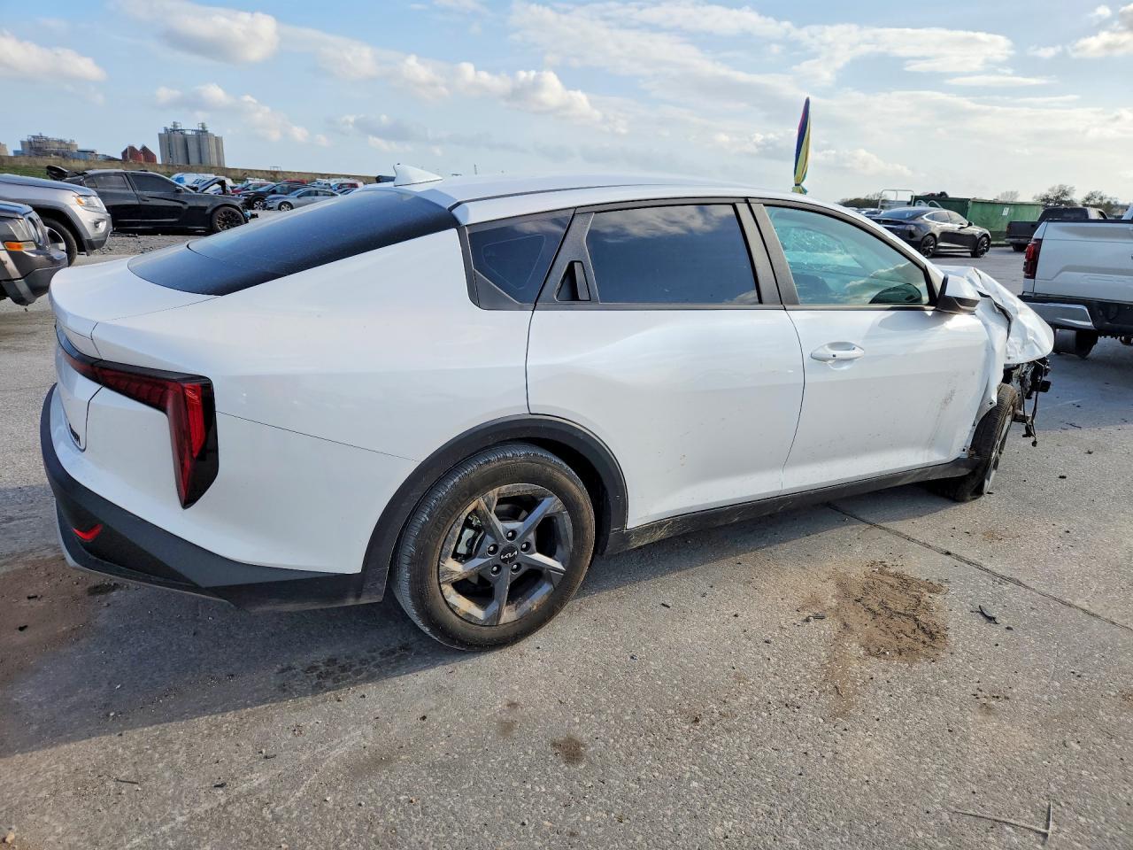 2025 KIA K4